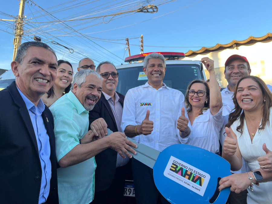Entregas de equipamentos para Vitória da Conquista, deputado Fabrício destaca o compromisso com a saúde e segurança pública do município.