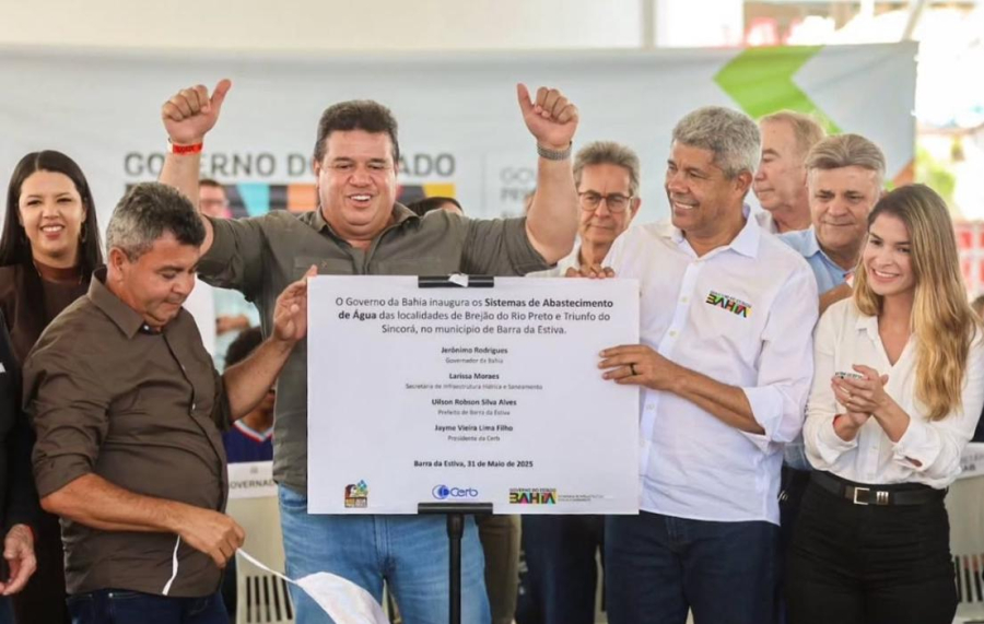 Deputado Marquinho Viana celebra pacote de entregas de Jerônimo em Barra da Estiva com emendas de sua autoria.