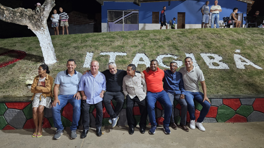 Em Itagibá, deputado Fabrício participa de entrega de obras e prestigia os festejos juninos na Vila Cultural.