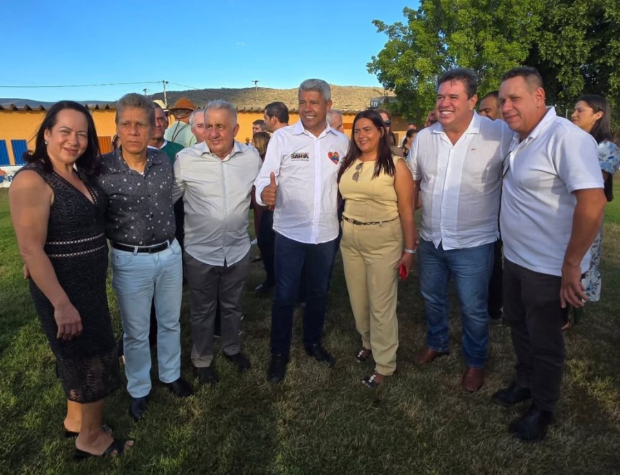 Deputado Marquinho Viana participa de entregas ao lado do governador Jerônimo Rodrigues em Jussiape.
